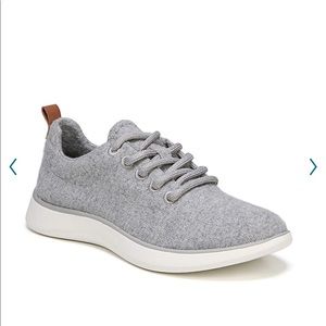 Dr Scholls Freestep Light Grey Wool - 6 1/2 - NWT